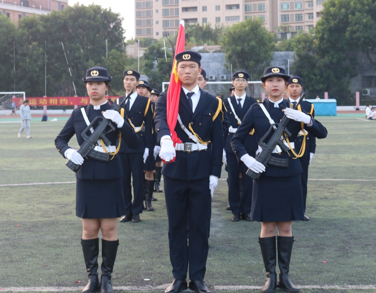 旗手們進入升旗儀式活動現場.jpg